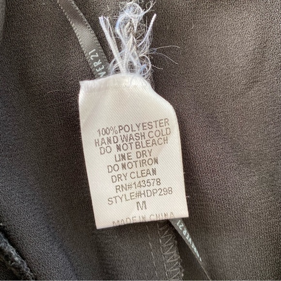 Forever 21 jumpsuit with open back & elasticized waist - Picture 10 of 10